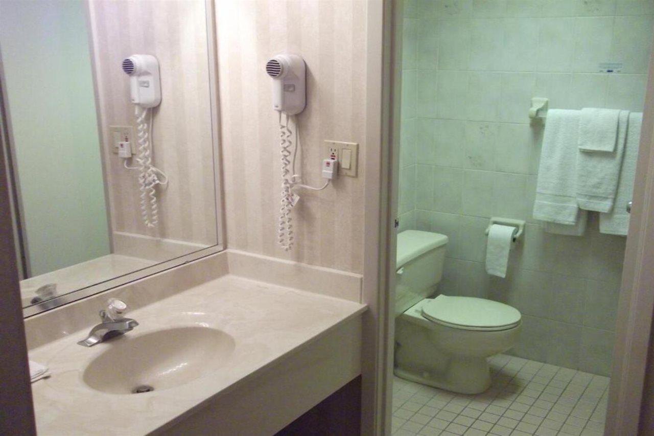Travelodge By Wyndham Niagara Falls Lundys Lane Eksteriør billede